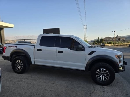 2019 Ford F-150 Raptor 4X4 — 5