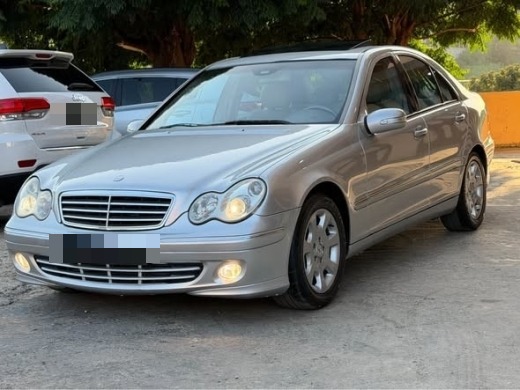 Mercedes-Benz C230 2005
