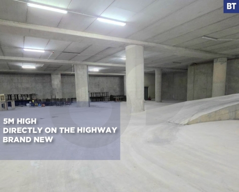 Warehouse /Prime Location/directly in the highway /Kfarhbab ,KESEROUAN/كفرحباب/REF#BT141339