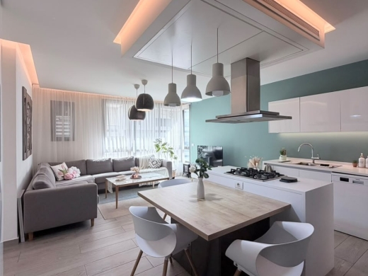 Fully Furnished 1-Bedroom Apartment for Rent in Achrafieh, Sioufi