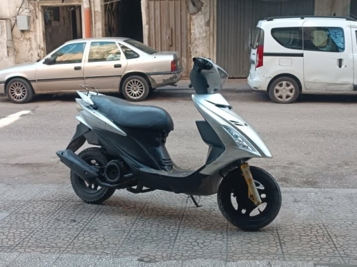 V150 Scooter