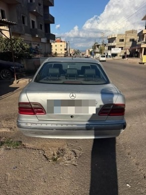 Mercedes-Benz E 240 Year 2000