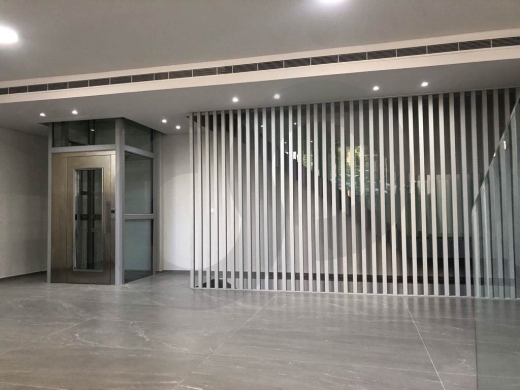 Spacious commercial property For Sale/Prime and highly exposed… — 7