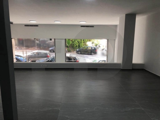Spacious commercial property For Sale/Prime and highly exposed… — 4