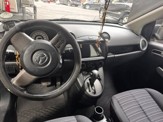 Mazda 2 2010 — 4