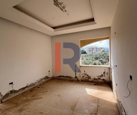 R9-4004 Three Luxury Villas for Sale in Bsarma Koura | 2,424 m² Land | 30/60 Zoning — 2