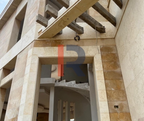 R9-4004 Three Luxury Villas for Sale in Bsarma Koura | 2,424 m² Land | 30/60 Zoning — 12