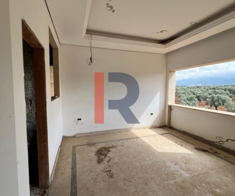 R9-4004 Three Luxury Villas for Sale in Bsarma Koura | 2,424 m² Land | 30/60 Zoning — 5