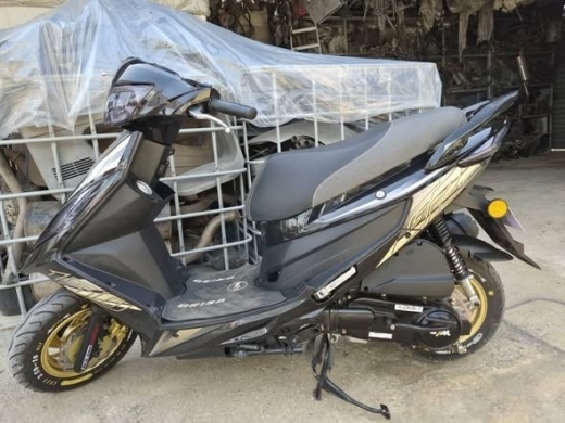 Nissan Grand 2.6 — 2