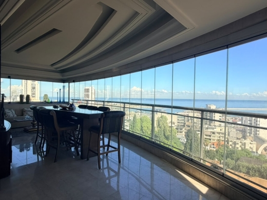Elegant & Bright Apartment For Rent in Achrafieh, Sursock — 2