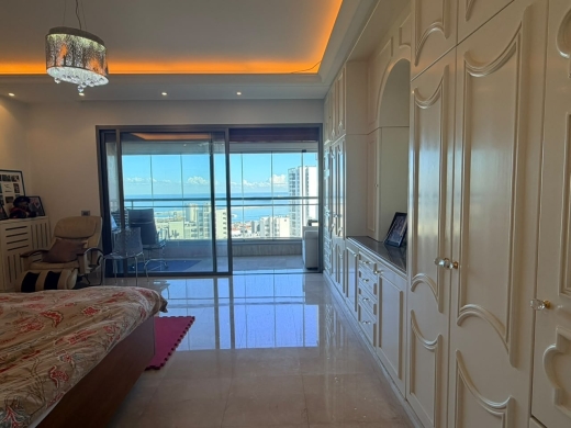 Elegant & Bright Apartment For Rent in Achrafieh, Sursock — 13