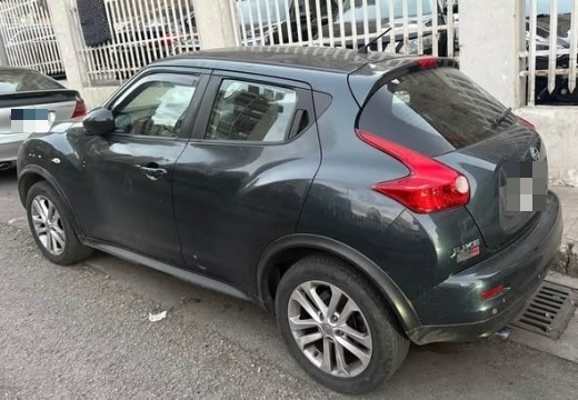 Nissan Juke 2011 4x4 Full Option — 4