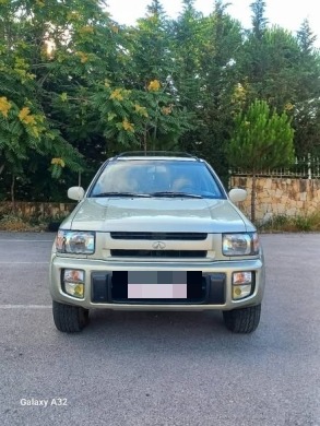 Infiniti QX4 1998