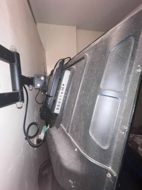Konka 32 inch TV — 3