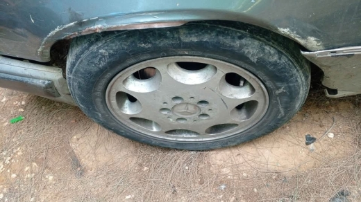 Mercedes 1995 8-hole rims