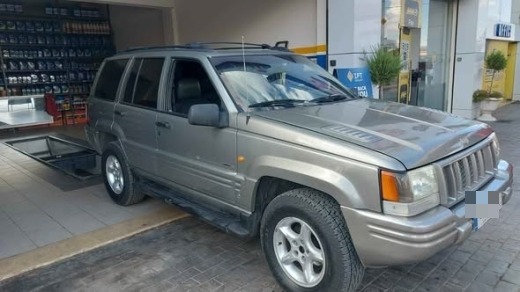 Jeep Cherokee 1998 V8
