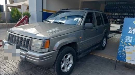 Jeep Cherokee 1998 V8 — 2