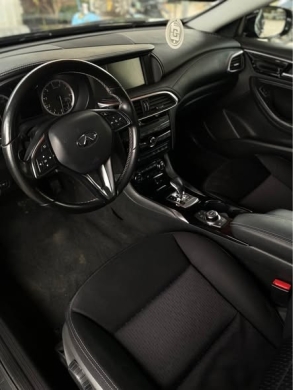 Infiniti Q30 2019 — 2