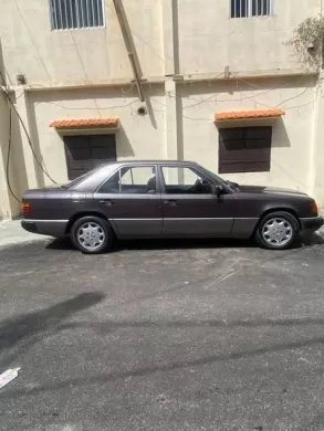 Mercedes-Benz E230 1992