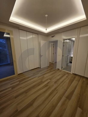 highly prestigious building/ultra-luxurious/panoramic… — 6