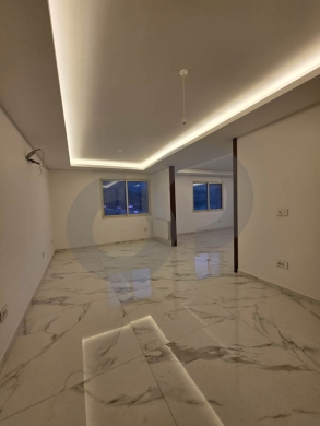 highly prestigious building/ultra-luxurious/panoramic… — 3