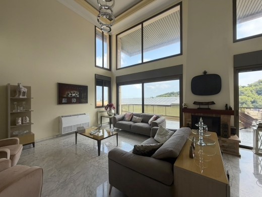 Spacious Apartment with Roof & Terrace For Sale in Baabda — 6