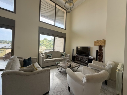 Spacious Apartment with Roof & Terrace For Sale in Baabda — 7