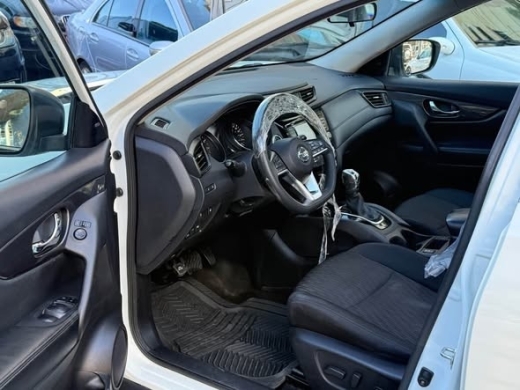 Nissan Rogue 2020 SV 4WD — 4
