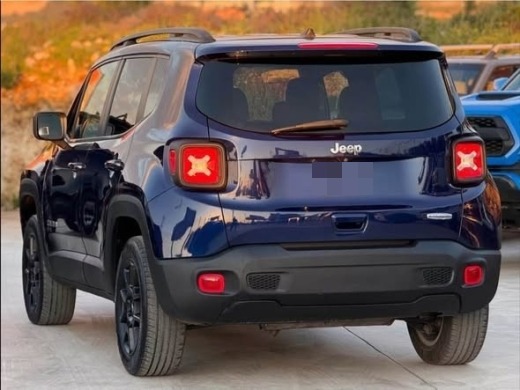 Jeep Renegade Latitude 4WD 2019 — 4
