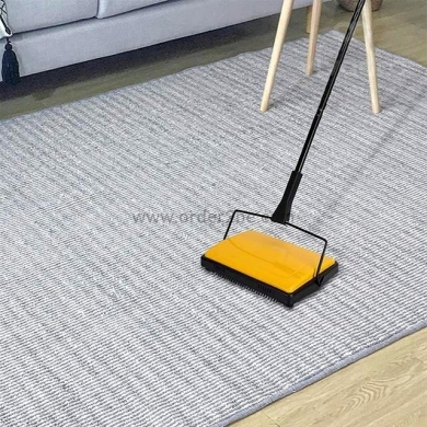 قشاطة ومكنسة سجاد يدوية احترافية | Efficient Manual Carpet Sweeper — 2