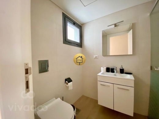 شقة مودرن مفروشة بالكامل للإيجار في الحمرا | Fully Furnished Apartment for Rent in Hamra — 8