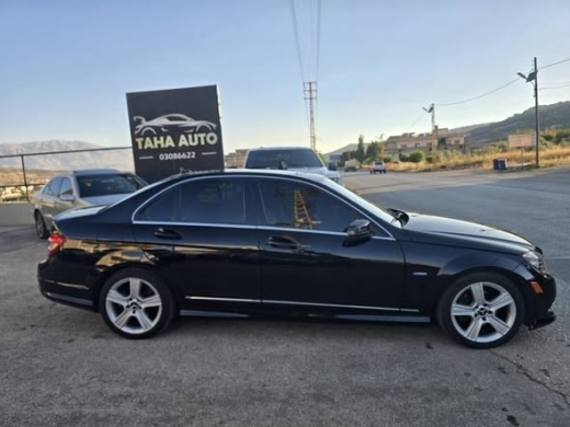 2011 Mercedes-Benz C300 — 4