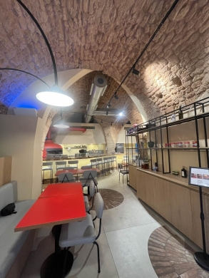 high-traffic area/fully equipped and furnished/ MAR MIKHAEL, BEIRUT/مار مخايل/REF#HJ141618 — 2