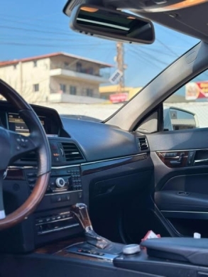 Mercedes Benz E Class 2010 — 5