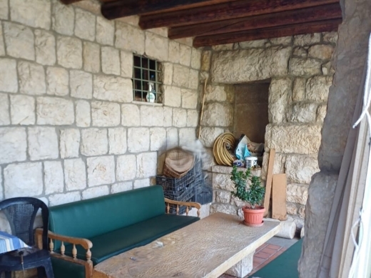 Land with Traditional House For Sale in Prime Location in Bikfaya — 5