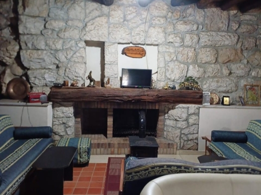 Land with Traditional House For Sale in Prime Location in Bikfaya — 7