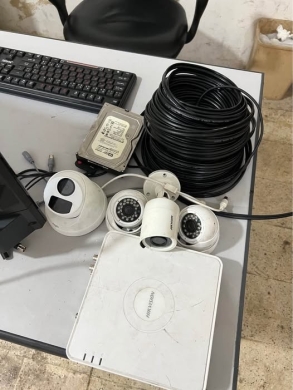 Security Camera Set with DVR and Hard Drive