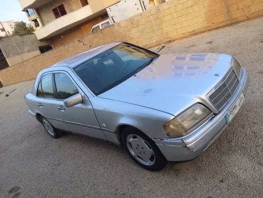 Mercedes-Benz C220 1995 — 2