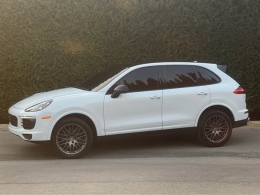 2017 Porsche Cayenne Platinum Edition — 3