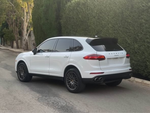 2017 Porsche Cayenne Platinum Edition — 5