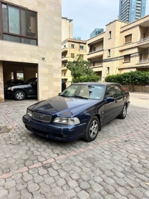 Volvo S70 Model 2000