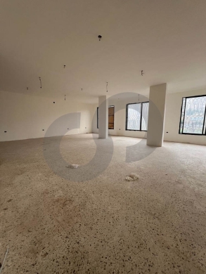 Prime Commercial space/directly on Highway/6-year contract/Khaldeh ,aley/خلدة /RE… — 3