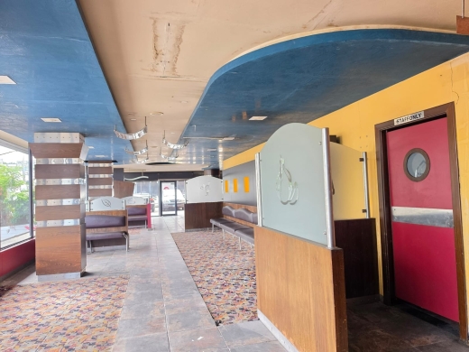 A 300 SQM Showroom For Sale in Hazmieh