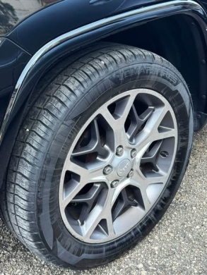 Jeep Grand Cherokee Sterling Edition 2018 — 4