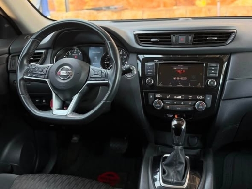 Nissan Rogue SV Midnight AWD 2018 — 2