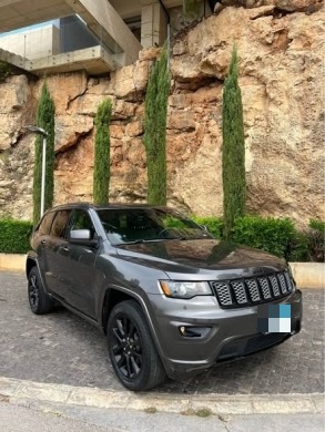 Jeep Grand Cherokee Altitude 2018 — 2