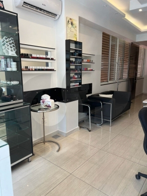 Shop For Rent/Fully furnished/fully equipped/AWKAR-METN/عوكر/REF#DF141681 — 2