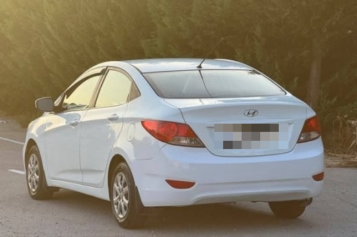 Hyundai Accent 2013 — 5