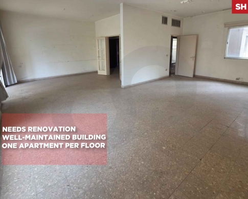 220 SQM/PRIVACY & RENOVATION POTENTIAL/SPACIOUS APARTMENT/RAS BEIRUT/ رأس بيروت/REF#SH141691 !