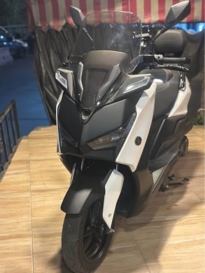 Max Azzo 180cc Scooter — 2